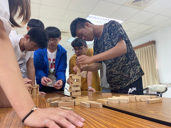 Show出你的Style！助青少年揮灑創意才能 展望會生涯發展與培力 從遊戲中學習團隊合作