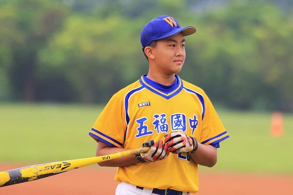 五福國中文武雙全棒球之星 王友詳國中會考揮出5A1