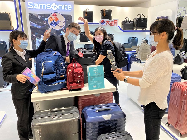 疫情衝擊 高雄大遠百樓管直播搶業績 每日下午四點於臉書準時開播 直播價限定商品秒殺1