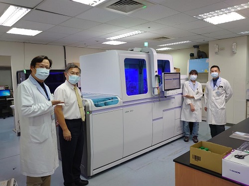 揪出新冠肺炎病毒 高醫檢驗醫學部快狠準 三級警戒至今檢驗逾27000件守護南臺灣1