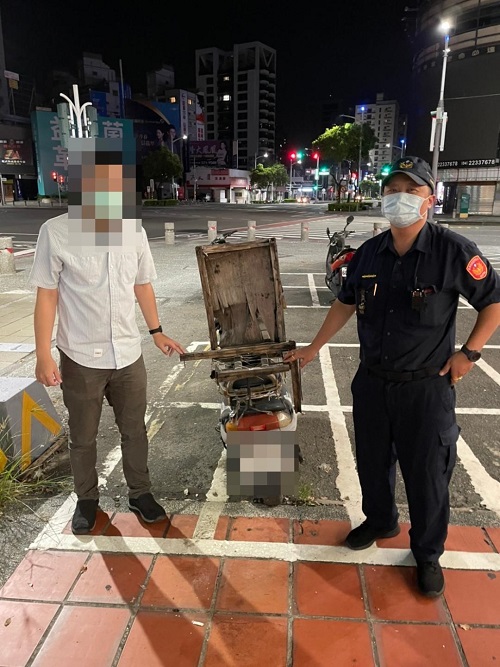 暖警替已逝車主找回愛車 兒感動淚謝警大力協助1