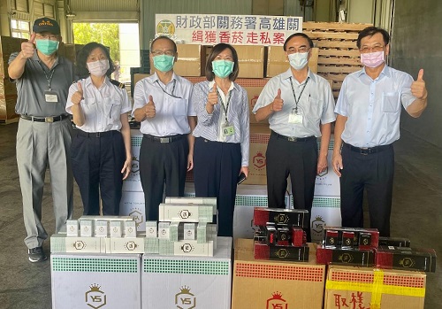 防疫期間查緝走私不解封，高雄關單日雙響炮1