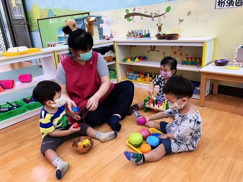 高雄市防疫補助加碼 最高補助8000元今起撥付首批補助 挺第一線醫護警消、安心送托1