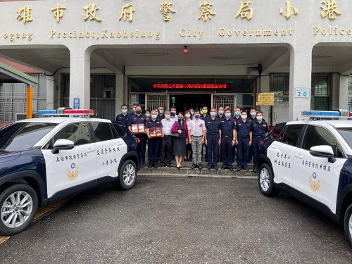 小港警分局獲贈全台銷售王TOYOTA Cross巡邏車2台1