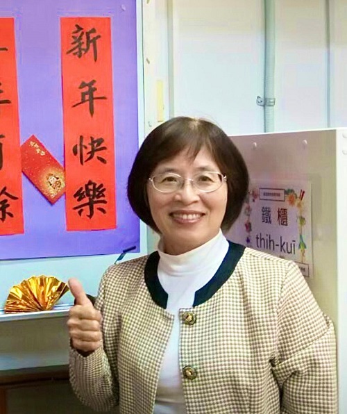 高雄師鐸SUPER教師林芬菲退而不休 持續熱忱陪伴大仁父母成長近30年 榮獲教育部110年度教育奉獻獎表揚