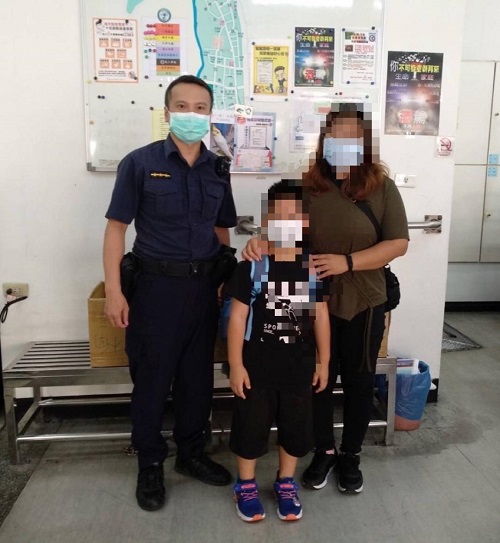期待你長大 在警界遇見你