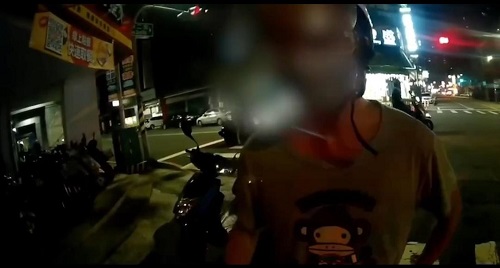 詐欺通緝犯高雄歡度中秋佳節 深夜外出急買宵夜逆向又闖紅燈遭警攔查