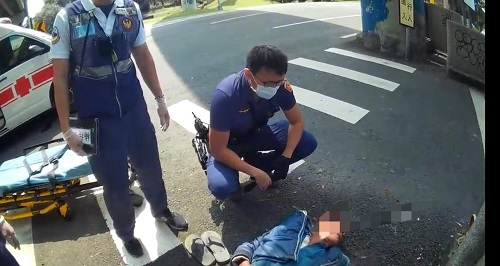 貪酒通緝犯醉路倒 警全不費功夫逮獲