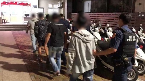 夜市打架衝突滋事 警3小時逮4嫌歸案送辦