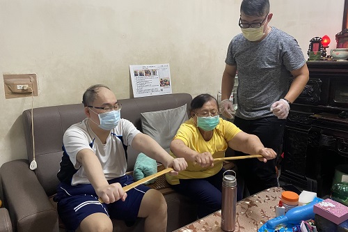 服務送到家 職能治療師助長輩居家復健
