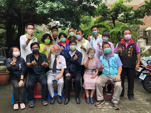 溫馨送暖迎重陽! 市長訪百歲人瑞