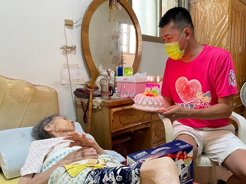 百歲人瑞知多少 華山用關懷與愛陪伴