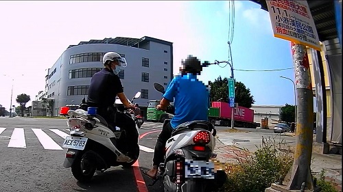 通緝還敢趴趴走 眼尖小港警即刻查獲歸案