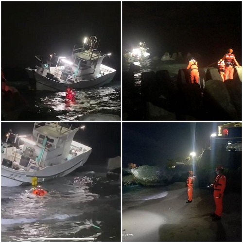 東港漁船擱淺，海巡救援 船長於小琉球西南方1海浬處由東港籍震順隆漁船救起1