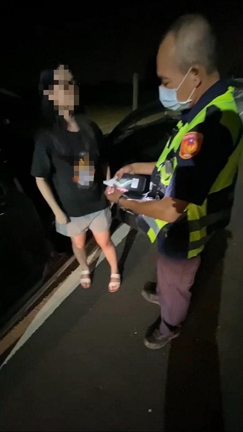 毒駕把馬路當停車場，眼神飄忽警細查見K毒
