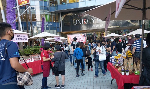 社會局提供 展售會熱情登場