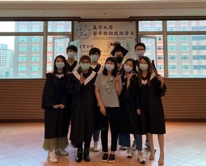 義守大學「醫技系」 首屆畢業生一鳴驚人 國考通過率超過6成