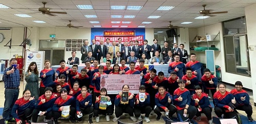 國際扶輪3510地區捐助52萬元 助高雄市鼓山高中舉重隊築夢
