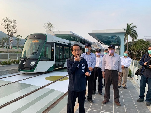 林欽榮副市長視察 高雄輕軌C18～C20軌道地景藝術及周邊環境