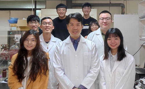突破大規模生產氫能與高解析電子導線技術！中山大學研發獲世界級發明5獎1
