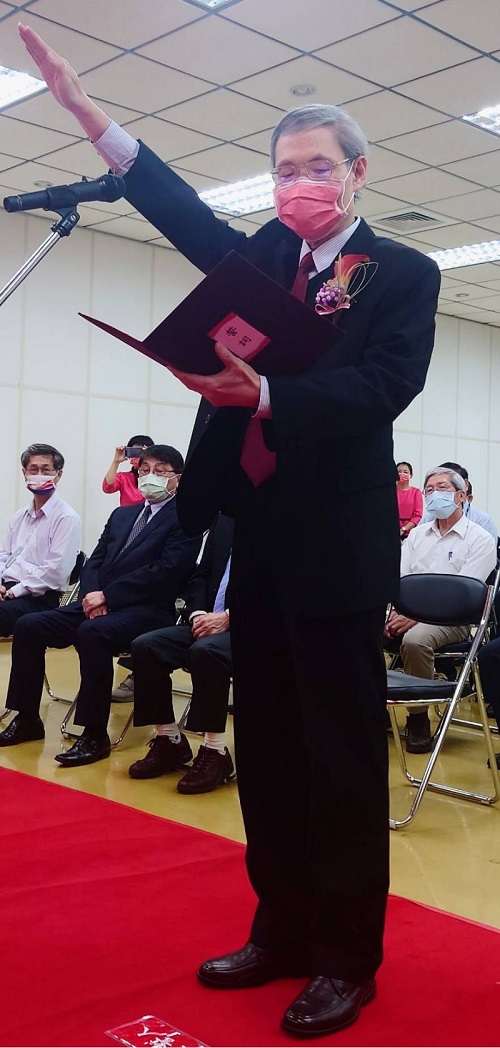 台灣中油公司煉製事業部新任執行長由副執行長辛継勤擢升2