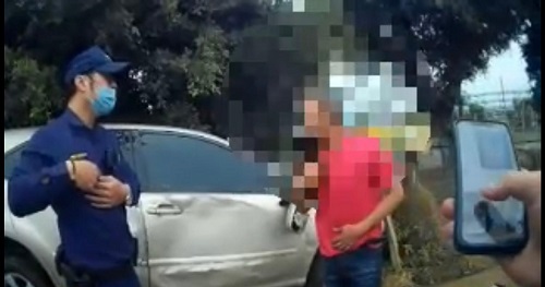 恍神駕車自撞路樹，持毒嫌犯手到擒來1