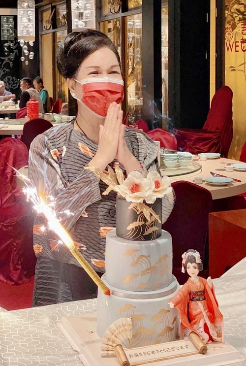 送給西川淑敏老師的驚喜 西川家族特別訂製唯妙唯肖 Q版人偶生日蛋糕 特別的禮物送給特別的妳 1