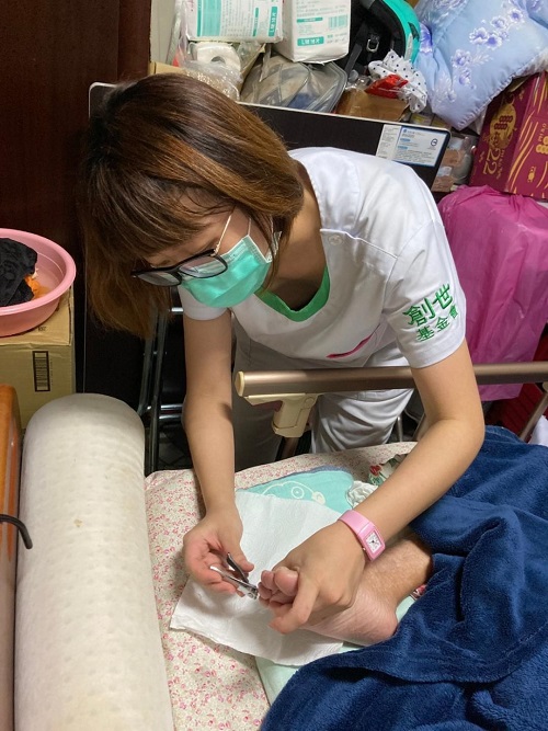 創世護理師：看到植物人家庭變好，是我堅持的動力1