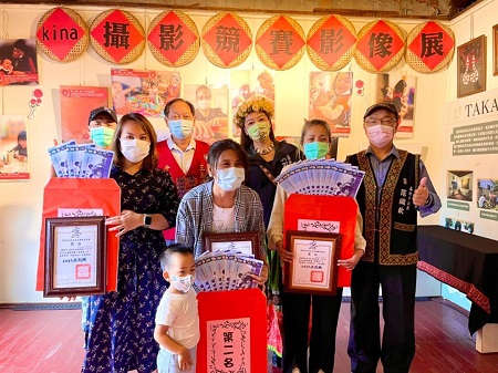 Kina攝影競賽影像展今開跑 高雄部落媽媽動人身影再現1