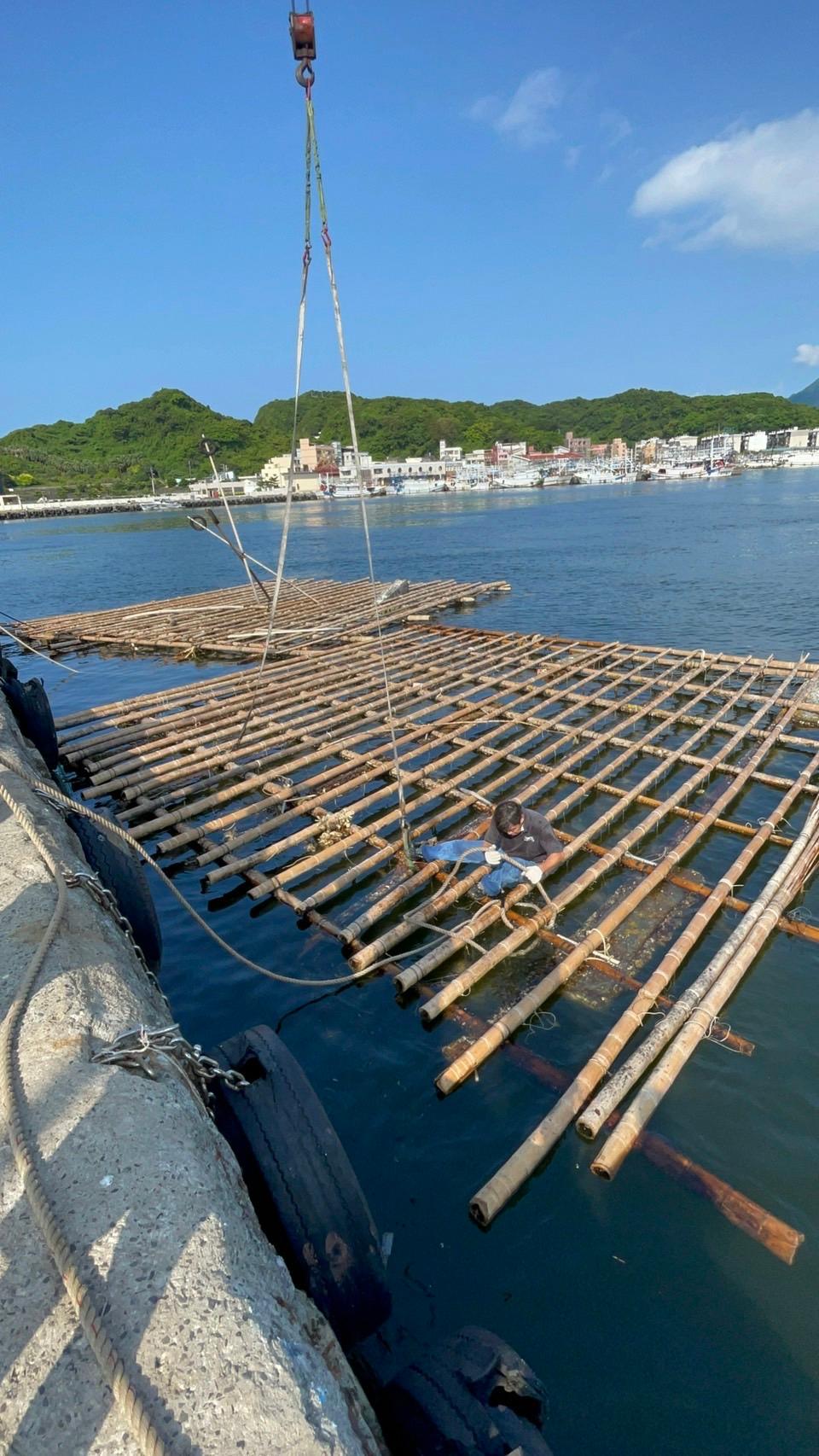 基隆外海發現流失蚵棚 海保署啟動緊急清除作業1