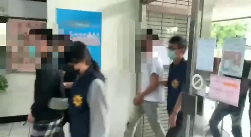 楠梓自小客車撞樹、遺留子彈案 警方抽絲剝繭、日夜查緝，查獲AK47等長、短槍3把2
