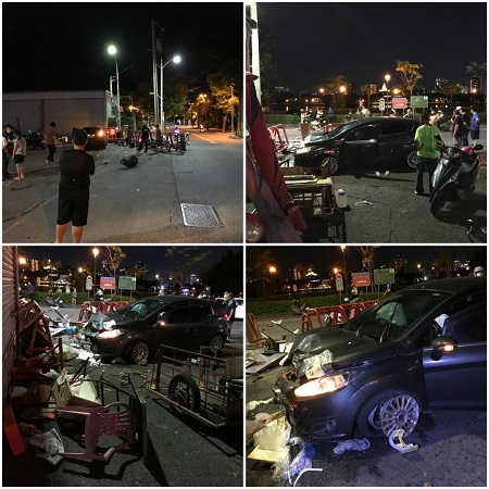 機車欲左轉蓮潭路 小客車駕駛閃避不及 擦撞機車 又誤踩油門 撞擊廟口鐵柵欄 再撞烤肉攤販 一死一重傷1