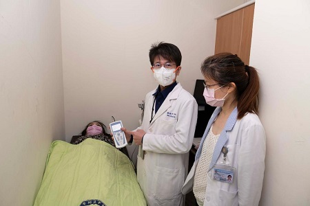 過度交感神經活化與心肌梗塞合併心律失常之相關性 由15分鐘皮膚檢測可知曉1