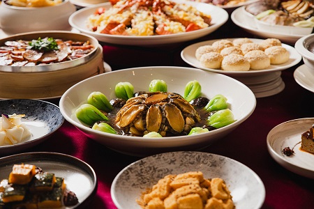 【COZZI Blu和逸飯店•桃園館】虎力全開錢兔似錦春酒尾牙饗宴 每桌12,800元+10%起