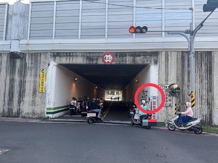 監視器無所不在 涵洞內塗鴉 毀市容遭法辦1