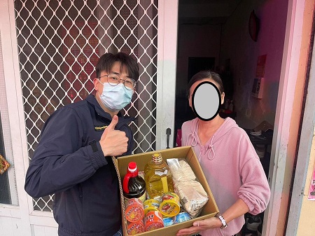 抵禦寒流陣陣來，大林暖警送物資1