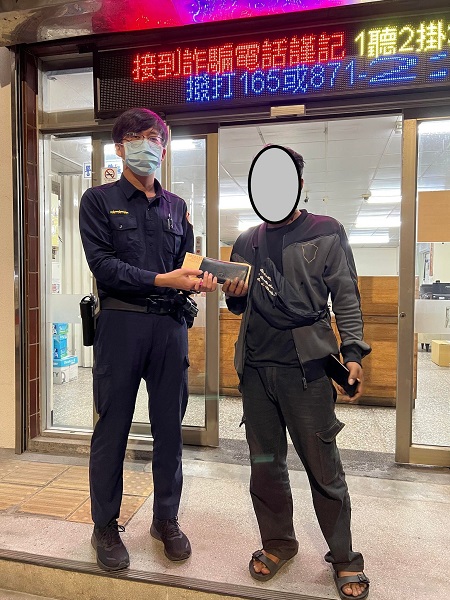移工「阿杜」掉皮夾，名片助攻速發還