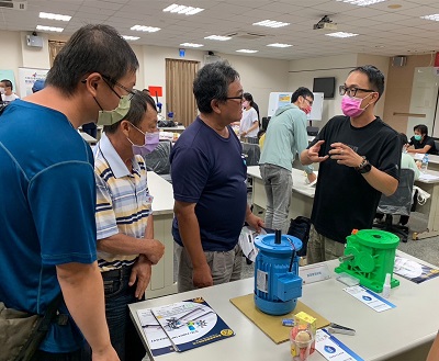 海洋局偕同高科大辦理養殖經營管理課程 結合漁業署小型漁機具補助 強化漁民防災與節能新觀念 2