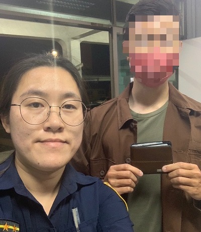 男子遺失皮夾，警透過皮夾內名片找到失主