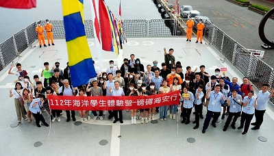 睽違兩年海巡再辦海洋體驗營 首次夜宿巡防艦 學生：不虛此行！1