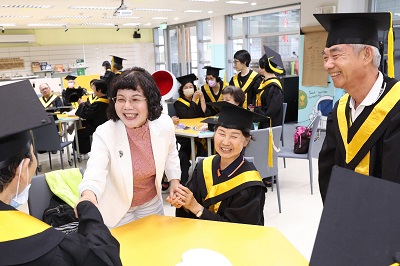 高雄大學推廣教育「樂齡大學」結業 終身學習、持續運動、保持年輕健康1