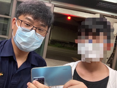 國中學生手機掉落，警神速找回