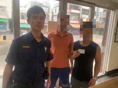 粗心遺落金融卡，大林警速通知發還