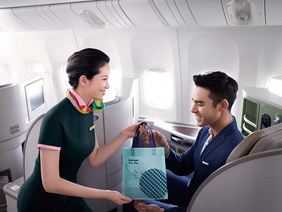 長榮航空領先國籍航空公司 首推機上多元支付 EVA SKY SHOP免稅預購網全新改版 暢快購物更方便1