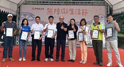 公益大使吳汶芳挑戰伊甸輪椅駕訓班 體驗身障族不便1
