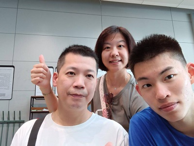 父母愛相隨至杭州 成最佳加油團 義守大學余祥平 獲亞運3X3男籃金牌2