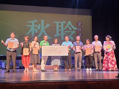 和風合唱團凌女婷老師集結愛心捐助55萬元 助高市老人及兒少社福據點！1