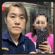 婦人遺失皮夾，警通知銀行客服人員聯繫失主領回