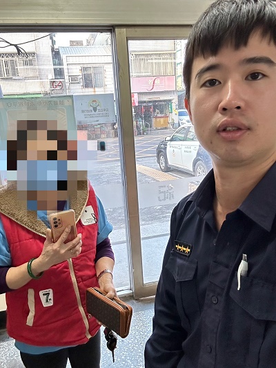 民眾粗心掉手機，警過濾通聯速發還