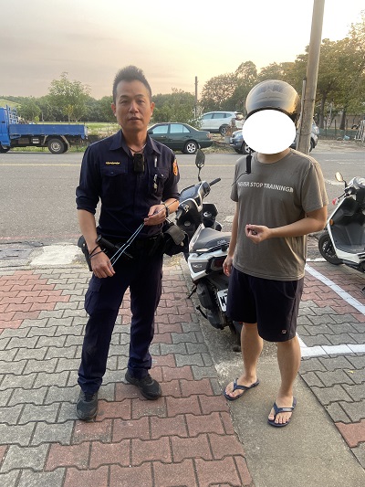 海運公司運務部船員ATM提領款項後機車鑰匙「入坑」，員警巧取而出
